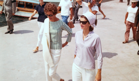 Το καλοκαιρινό στυλ της Jackie Kennedy σε 10 vintage φωτογραφίες

