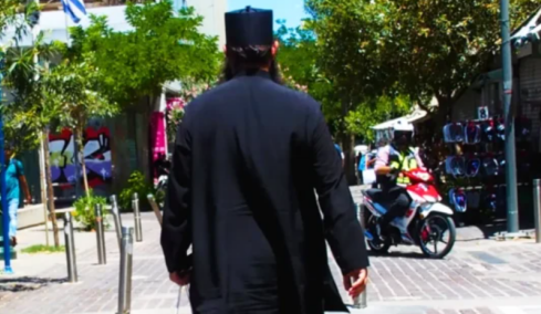 Ρασοφόρος συνελήφθη στη Ρόδο με 2 κιλά κοκαΐνης - Έπεισε ηλικιωμένη να τη μεταφέρει με πλοίο ενώ αυτός ταξίδεψε με αεροπλάνο