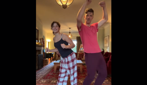 Ο χορός του Σάκη Ρουβά με την κόρη του: Είστε ίδιοι με την Αριάδνη, του γράφουν