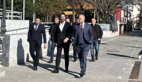 Στα δικαστήρια της Τρίπολης ο Άρης Μουγκοπέτρος για τη μήνυση από τη σύζυγό του που κατήγγειλε ενδοοικογενειακή απειλή