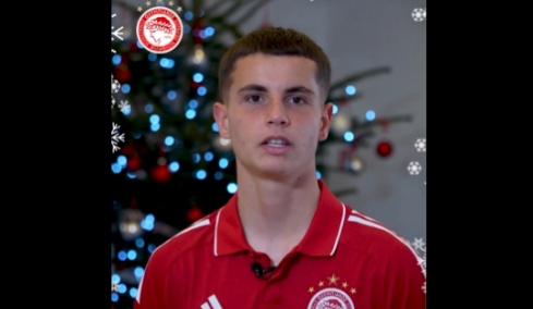 Ευχές για την Πρωτοχρονιά από τους ποδοσφαιριστές του Ολυμπιακού, βίντεο 