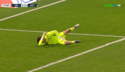 Σοβαρός τραυματισμός του Αγγελίδη στο ΟΦΗ - Αστέρας Τρίπολης: Σφάδαζε και ξέσπασε σε κλάματα ο γκολκίπερ των Αρκάδων, βίντεο 