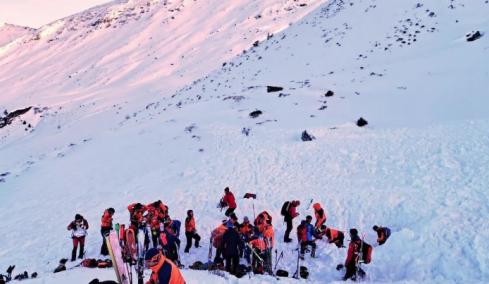 Μαύρο Σαββατοκύριακο στις Άλπεις: Οκτώ νεκροί σκιέρ σε μία ημέρα από χιονοστιβάδες