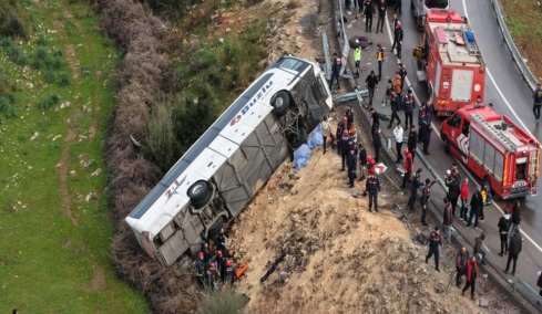 Τροχαίο δυστύχημα με λεωφορείο στην Αττάλεια, 8 νεκροί, 26 τραυματίες
