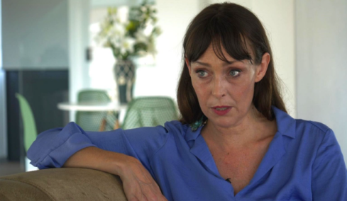 Θύμα του Επστάιν καταγγέλλει: Μου είχαν πάρει το διαβατήριο, δεν μπορούσα να ξεφύγω, εκείνος με βίαζε επανειλημμένως
