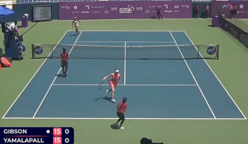 Αγώνας τένις στην Ινδία διακόπηκε λόγω εισβολής σμήνους μελισσών, βίντεο 