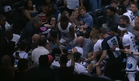 Σύρραξη στο Γκρίζλις-Χιτ: Ο Σκότι Πίπεν Jr κυνήγησε τον Γκάρντερ επειδή τον έσπρωξε από πίσω, δείτε βίντεο