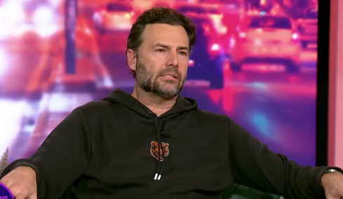 Ο Παναγιώτης Μπουγιούρης για τα δύο επεισόδια που τον τάραξαν στο Ιράν: Το αγκαζέ σε Ιρανές ηθοποιούς και το βίντεο στο μετρό της Τεχεράνης