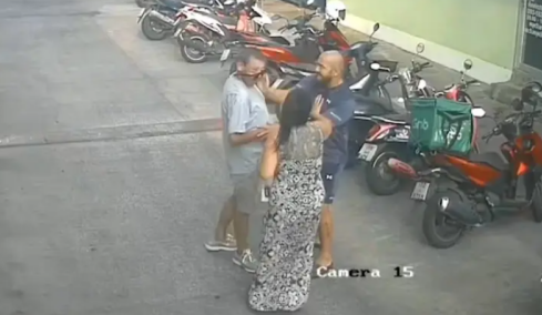 Σουηδός γκάνγκστερ σκότωσε 57χρονο Βρετανό στην Ταϊλάνδη με μια καρατιά στον λαιμό, δείτε βίντεο