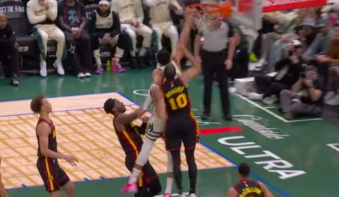 Γιάννης Αντετοκούνμπο: Διπλός και... οδοστρωτήρας στο top10 του NBA