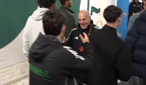 Η αγκαλιά του Γιάννη Αλαφούζου στον Ταμπόρδα μετά το γκολ του κόντρα στη Μπέτις, βίντεο 