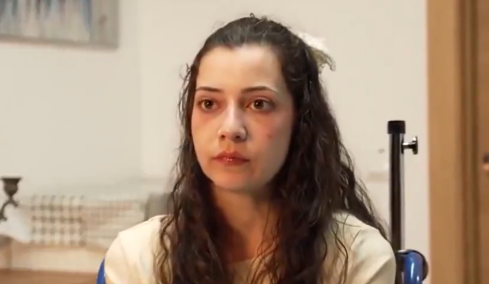 H τραγική ιστορία της 25χρονης που θα κάνει ευθανασία στην Ισπανία: Ο ομαδικός βιασμός, η βουτιά στο κενό που την άφησε παραπληγική και η έκκληση «θέλω να πεθάνω όμορφη»