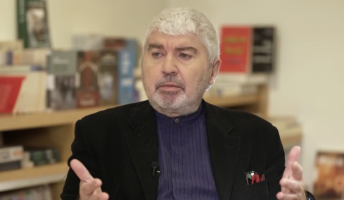 Θεοδωρόπουλος: Μη λέμε ότι αντιστάθηκε ο λαός μαζικά στη χούντα, έπεσε από τη βλακεία των ανθρώπων που τη διαχειρίζονταν