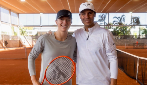 Προπονήθηκε υπό τις οδηγίες του Ναδάλ η Ίγκα Σβιόντεκ, βίντεο 