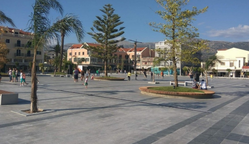 Κεφαλονιά: Μυστήριο με 19χρονη που βρέθηκε νεκρή στην κεντρική πλατεία του Αργοστολίου