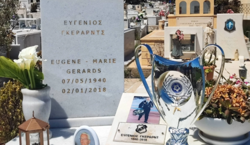 Συγκίνηση στην Κρήτη: Στον τάφο του Ευγένιου Γκέραρντ η κούπα του Κυπέλλου Ελλάδας που κατέκτησε ο ΟΦΗ