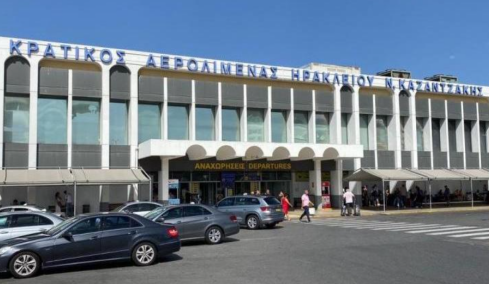 Με εκπτώσεις και κρατήσεις τελευταίας στιγμής εξελίσσεται η σεζόν στην Κρήτη, αυξάνονται οι αφίξεις