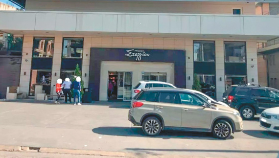 Στο σφυρί για χρέη βίλες, εργοστάσια και σκάφη επωνύμων 