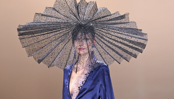 Paris Haute Couture 2024: Η extravaganza της μόδας