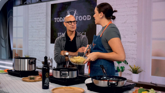 O Στάνλεϊ Τούτσι είναι ο νέος... master chef του Χόλιγουντ 