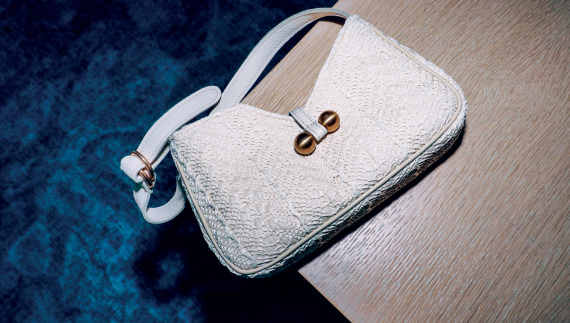 Kooreloo: Οι ελληνικές τσάντες στη βιτρίνα του Saks