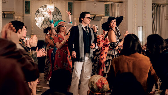 Καρλ Λάγκερφελντ: Η νέα μίνι σειρά για τον σχεδιαστή έχει λάβει αποθεωτικές κριτικές πριν καν κυκλοφορήσει