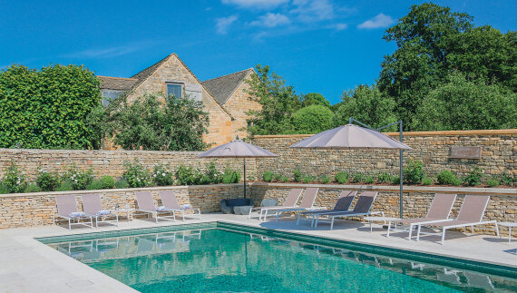 Το κτήμα που θυμίζει σκηνικό από τον Χάρι Πότερ και το Μπρίτζερτον