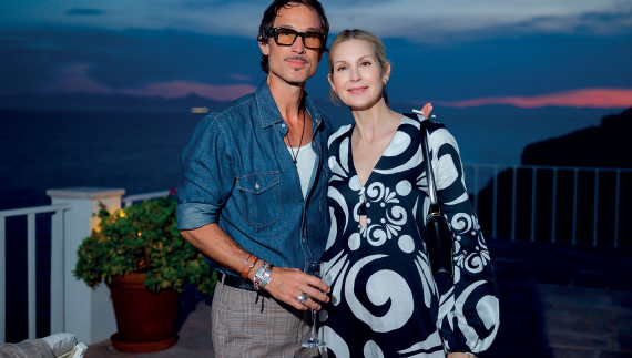 Θέμις Ζουγανέλη: Το κάλεσμα με τους 34 VIPs στο Καβούρι