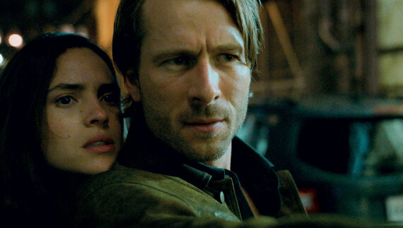 Adria Arjona - Glen Powell: Μαθήματα ερωτικής χημείας