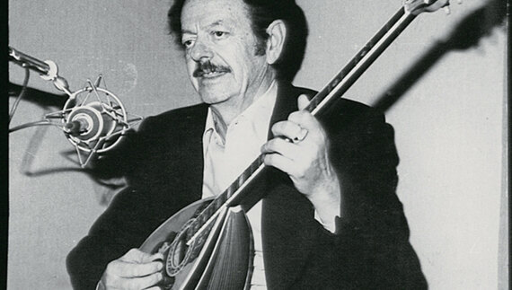 Μίνως Μάτσας: Ο θρυλικός παππούς και το νέο ρεμπέτικο