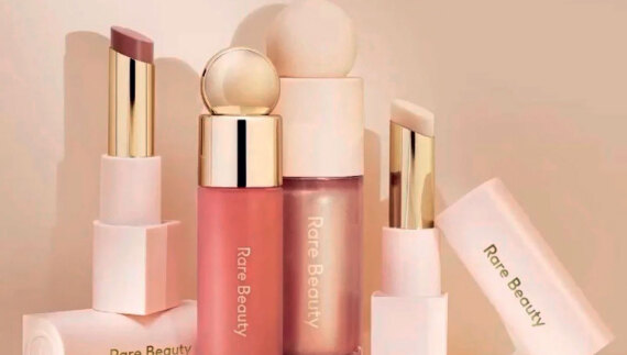 Selena Gomez: Εκτός από σταρ είναι και... δισεκατομμυριούχος