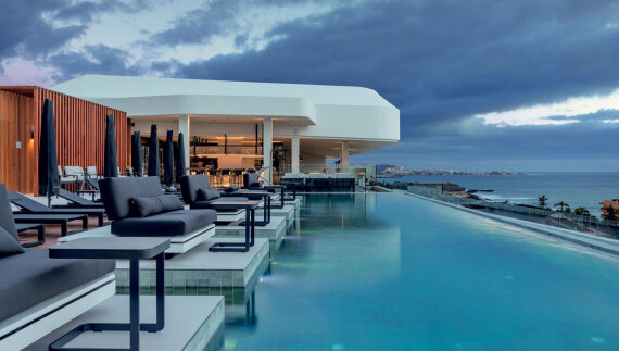 Royal Hideaway Corales Suites: Ενα design παλάτι στην αμμουδιά της Τενερίφης