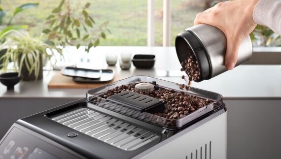 Απολαυστικός και αρωματικός καφές στο σπίτι με ένα μόνο άγγιγμα από την De'Longhi!