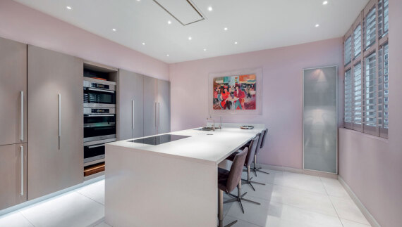 Harley House: Ο Τζάγκερ, η Φέιθφουλ και το πιο ροκ ρετιρέ στο Λονδίνο