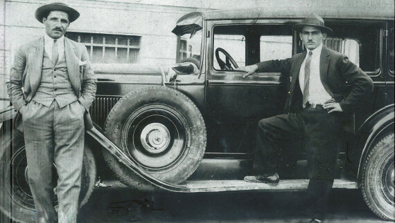 Έρευνα για τη χρήση των ταξί - Τέλος οι πιάτσες, τώρα παίζουν τα apps και το car sharing