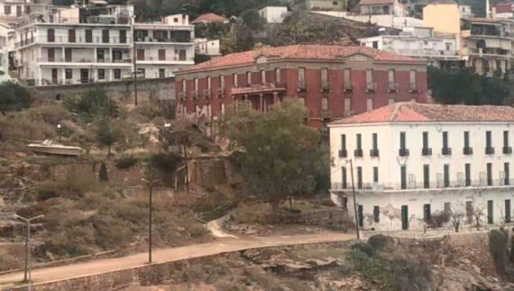 Πότε ήρθαν οι πρώτοι τουρίστες στην Ελλάδα: Η «βαριά βιομηχανία» από τα Ξενία μέχρι τα εξάστερα