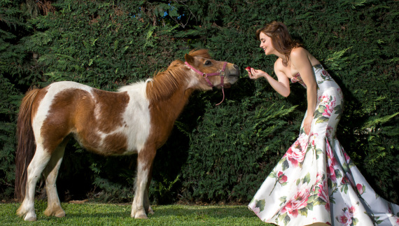 Σμαράγδα Αδαμοπούλου, η σαγηνευτική ηρωίδα του Porto Leone
