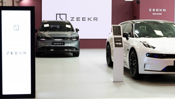Geely & Zeekr: Δύο νέοι παίκτες αλλάζουν τους κανόνες της ηλεκτροκίνησης στην Ελλάδα