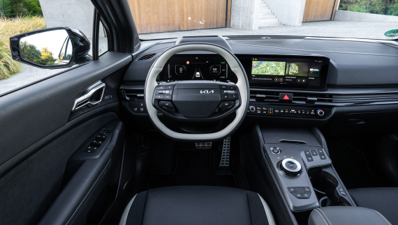 KIA Sportage HEV: Το full υβριδικό SUV που αναβαθμίζει την καθημερινότητα — και το στυλ σου.