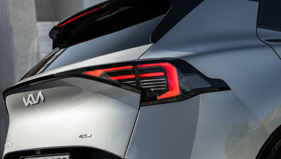 KIA Sportage HEV: Το full υβριδικό SUV που αναβαθμίζει την καθημερινότητα — και το στυλ σου.