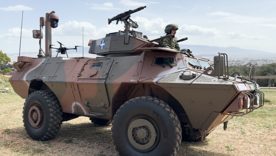 Το Μ1117, ο Κένταυρος, ο Υπερίων και η Ασπίδα του Αχιλλέα: Τα νέα οπλικά συστήματα που εντυπωσίασαν στην Θεσσαλονίκη Το Μ1117, ο  Κένταυρος, ο Υπερίων και η Ασπίδα του Αχιλλέα: Τα νέα οπλικά συστήματα που εντυπωσίασαν στην Θεσσαλονίκη