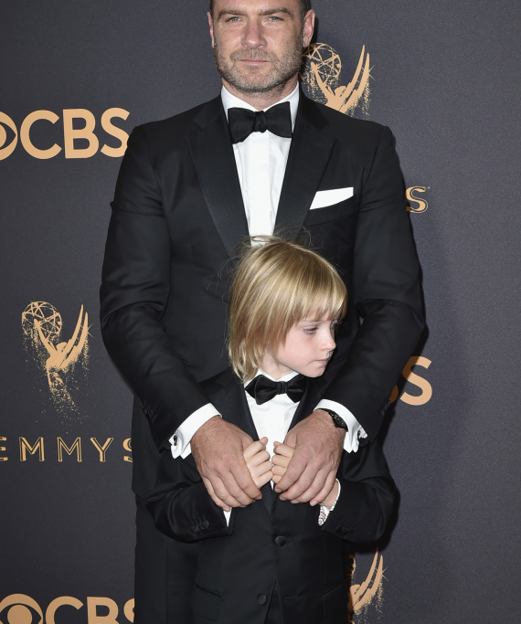 Κάι Σράιμπερ: Το λαμπερό ντεμπούτο στη μόδα και η ανεκτίμητη στήριξη της οικογένειάς της