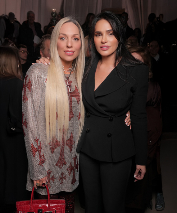 Παρίσι: Η Σίλια Κριθαριώτη στο πάνθεον της υψηλής ραπτικής με τη συλλογή Old Hollywood Avant-Première