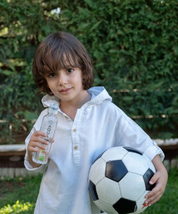Αγνό νερό από την πηγή κατ’ ευθείαν στο ποτήρι μας