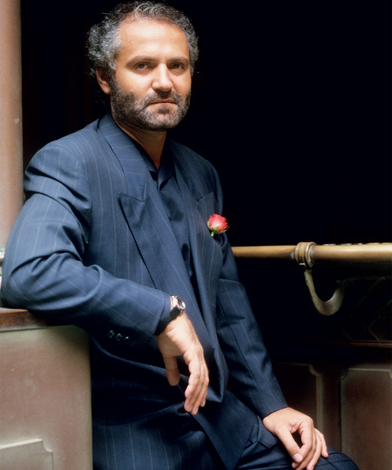 Versace: Nέο ντοκιμαντέρ εξετάζει τον βίο και την πολιτεία του εκκεντρικού μετρ της μόδας