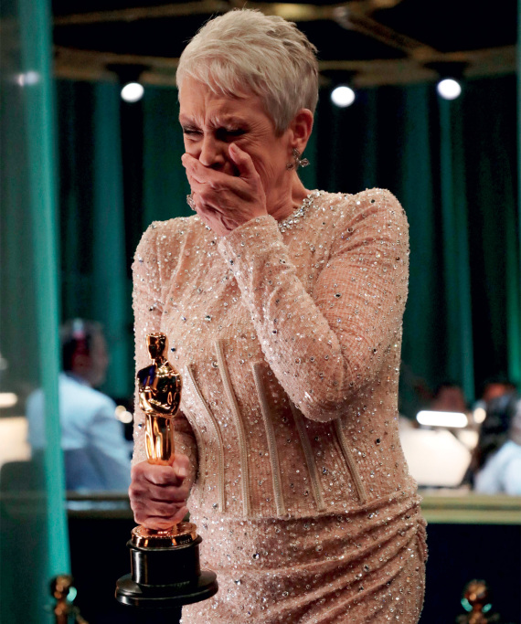 Τζέιμι Λι Κέρτις: Ο πατέρας της, ο Τόνι Κέρτις την αποκήρυξε, αλλά εκείνη τον ξεπέρασε σε επιτυχία