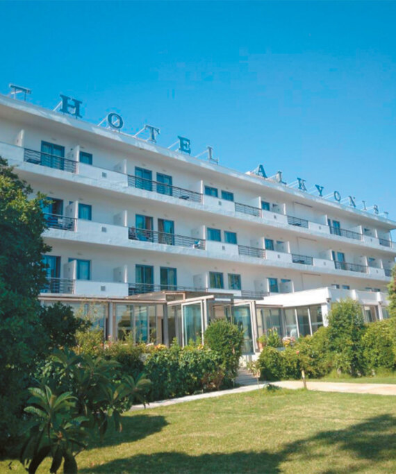 «Στο σφυρί» 35 ξενοδοχεία σε όλη την Ελλάδα - Ποια βγαίνουν σε πλειστηριασμό