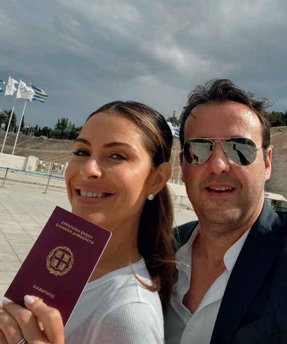 Μαρία Μενούνος στο Gala: «Θέλω να ζήσω μόνιμα στην Ελλάδα και να μεγαλώσω την κόρη μου εδώ»