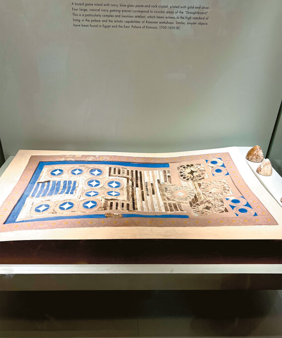 Ο Ιντιάνα Τζόουνς «ξαναφώτισε» τον Δίσκο της Φαιστού και χιλιάδες τουρίστες κάνουν ουρές στο Μουσείο Ηρακλείου