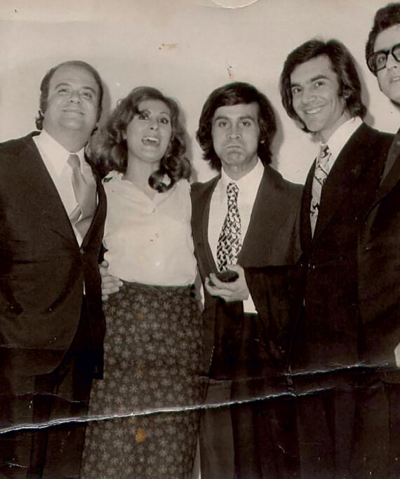 Γιώργος Κατσαρός: Τα πρόσωπα και οι ιστορίες πίσω απο τις χρυσές επιτυχίες